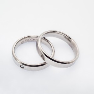 ALIANÇA AÇO ITALIANA 4M.M ANATÔMICA POR DENTRO