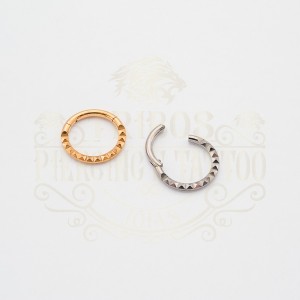 PIERCING ARGOLA FRONTAL PIRAMIDAL