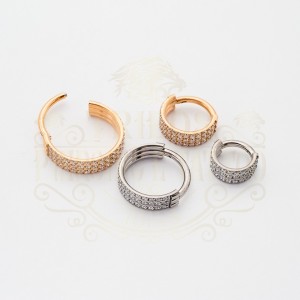 PIERCING ARGOLA TRÊS FILEIRAS CRAVEJADAS