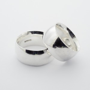 ALIANÇA PRATA REDONDA 10M.M ANATÔMICA POR DENTRO