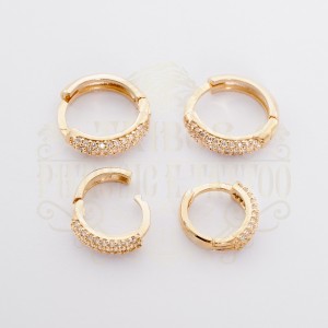 BRINCO ARGOLA BANHADO A OURO CRAVEJADO